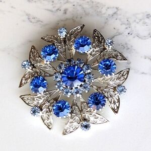 1950's Blue Jewelled Costume Brooch signed 'Celebrity' of New York.